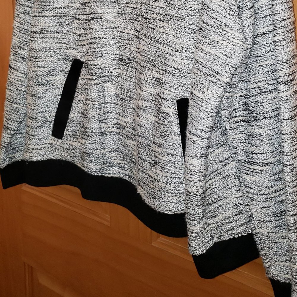 Ladies long sleeve sweater/ knit top